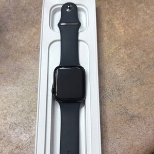 Apple Smartwatch SE (2nd generation) with Midnight Black Band